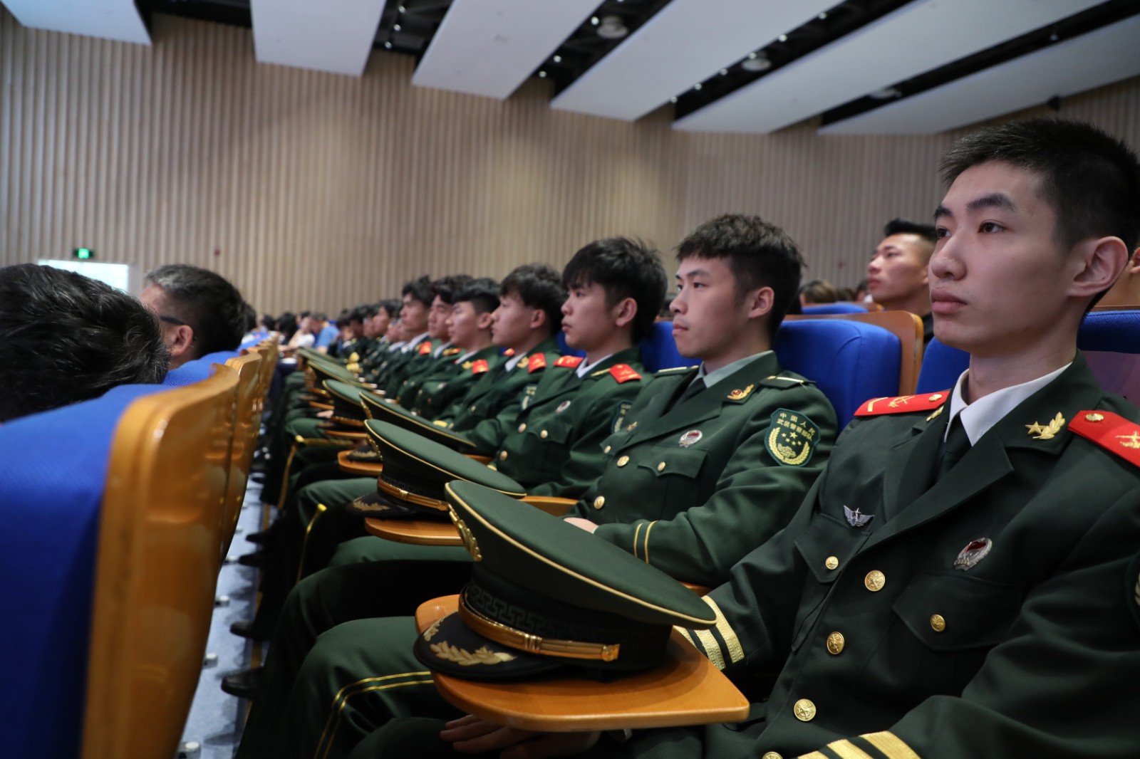 1620875642236086.jpg 1620875642236086.jpg