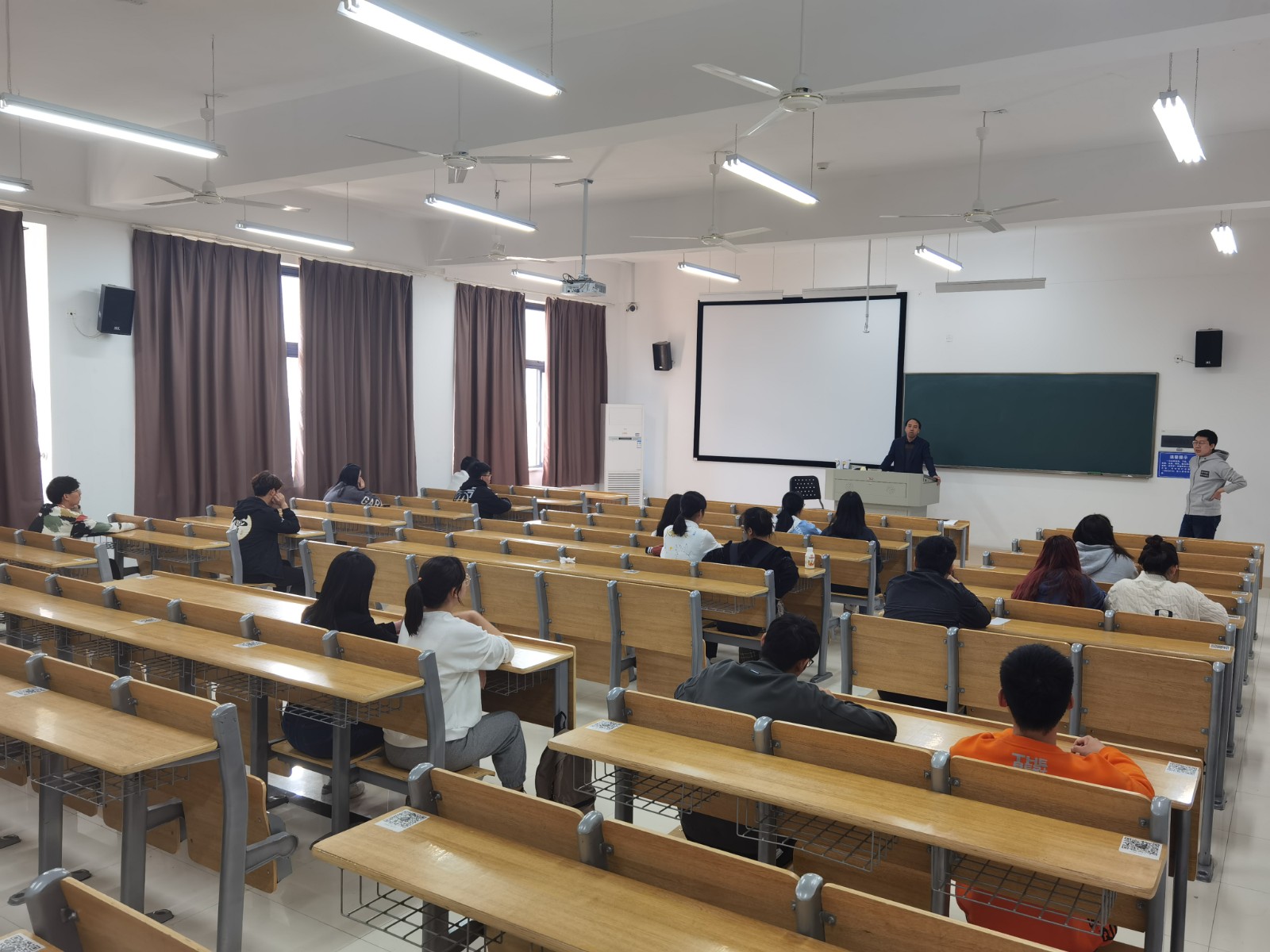 1604984696717351.jpg 1604984696717351.jpg