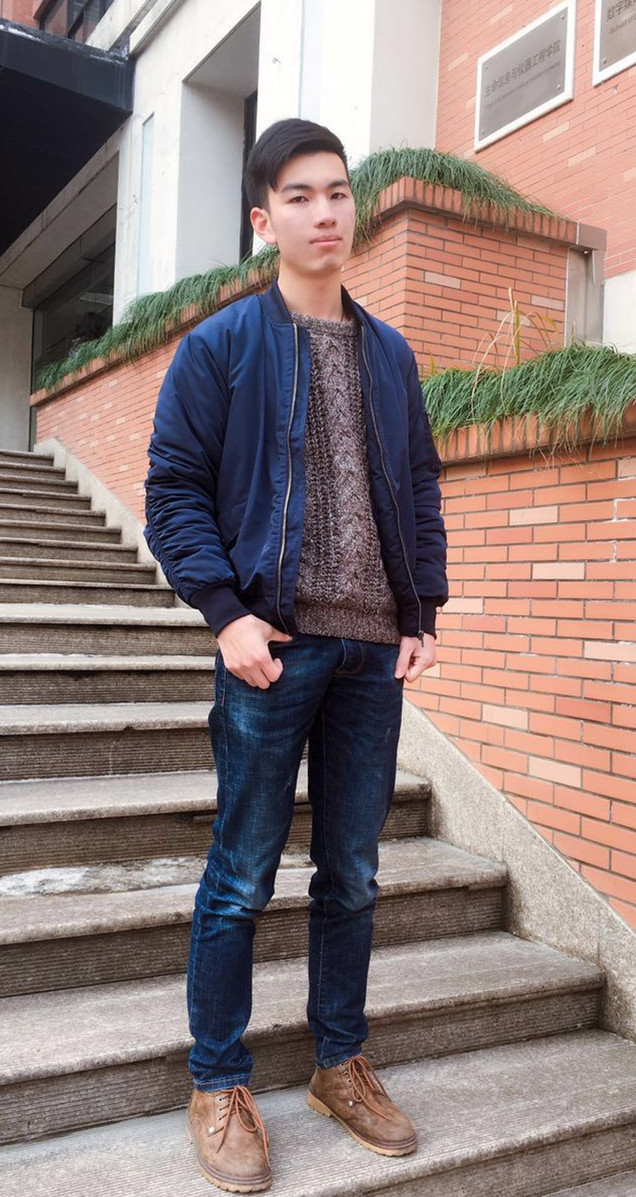 2013级软件工程李俊卿十佳生活照_副本.jpg