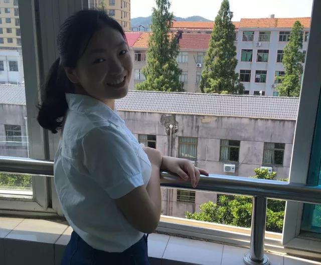 杨琳琳.jpg